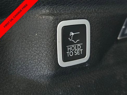 Used 2024 Jeep Grand Cherokee L Laredo AWD/4WD image 17