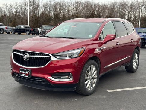 Used 2019 Buick Enclave Essence image 11