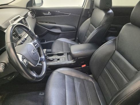 Used 2019 Kia Sorento EX image 17