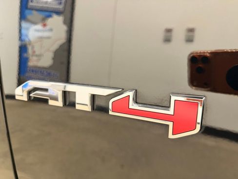 Used 2024 GMC Yukon AT4 w/ Technology Package image 11