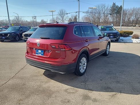 Used 2019 Volkswagen Tiguan SE w/ Panoramic Sunroof Package image 5