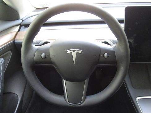 Used 2022 Tesla Model 3 RWD image 22