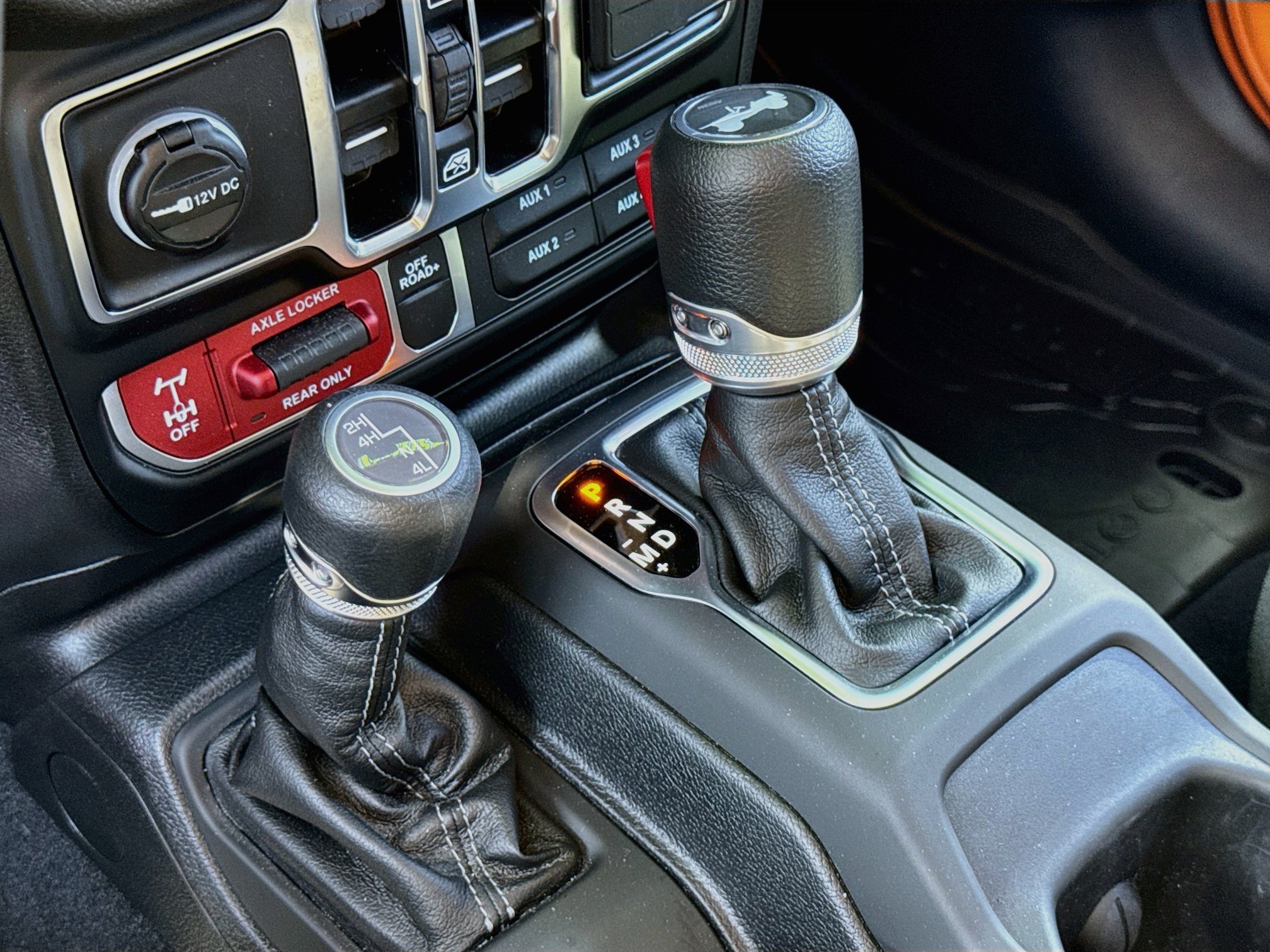 Used 2025 Jeep Wrangler Unlimited Sport AWD/4WD image 19