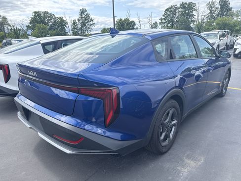 Used 2025 Kia K4 FWD image 3