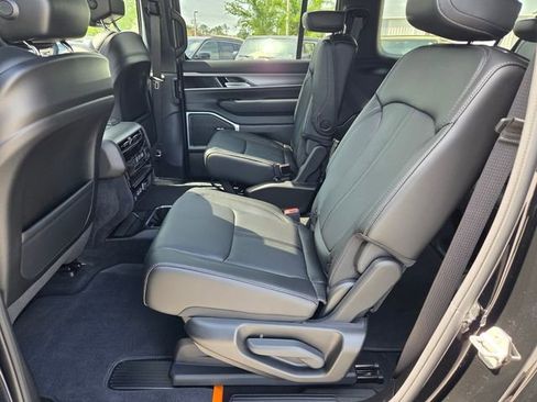 New 2026 Jeep Grand Wagoneer L 2WD image 6