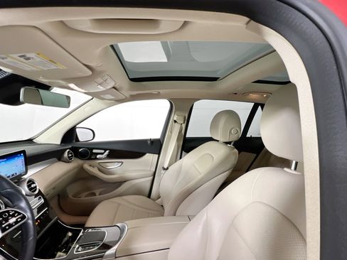Used 2022 Mercedes-Benz GLC 300 4MATIC image 22