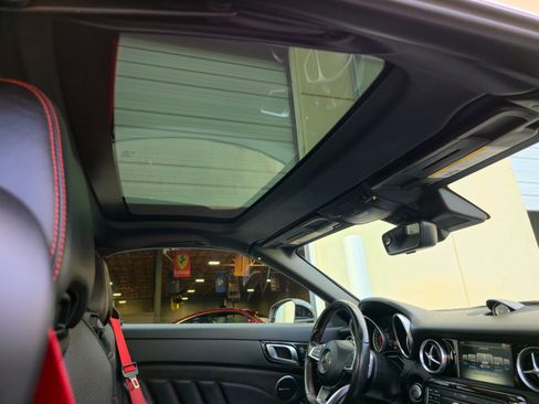 Used 2017 Mercedes-Benz SLC 43 AMG image 32