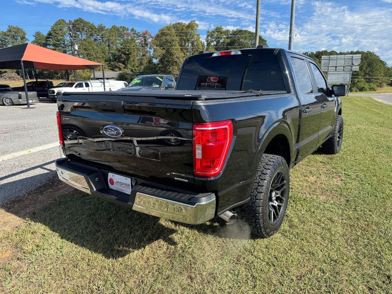 Used 2023 Ford F150 XLT AWD/4WD image 3