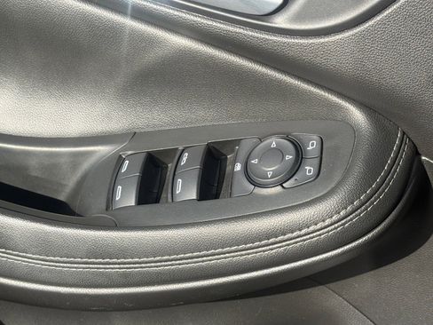 Used 2020 Buick Encore GX Preferred w/ Cold Weather Comfort Package image 26