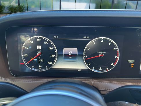 Used 2019 Mercedes-Benz S 560 4MATIC Sedan image 11