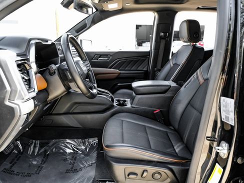 Used 2023 GMC Canyon AT4 w/ Canyon Safety Plus Package image 3