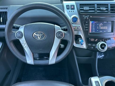 Used 2013 Toyota Prius V Three image 15