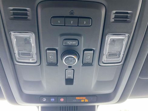 Used 2024 Chevrolet Tahoe LT w/ Luxury Package image 30