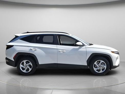 Used 2023 Hyundai Tucson SEL FWD image 4