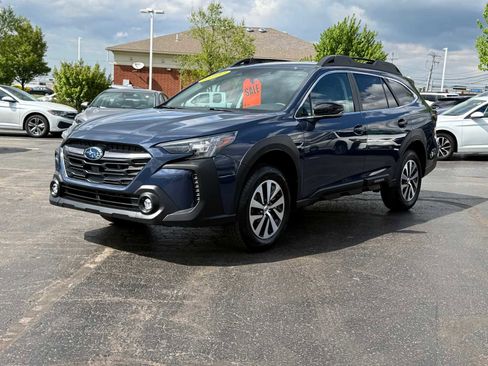 Certified 2025 Subaru Outback Premium w/ Popular Package #1A AWD/4WD image 1