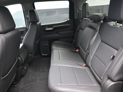 Used 2025 GMC Sierra 1500 SLT AWD/4WD image 23