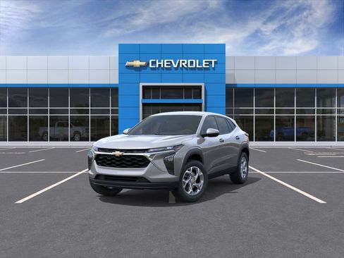 New 2026 Chevrolet Trax LS w/ LS Convenience Package FWD image 9