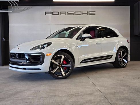 Certified 2026 Porsche Macan S AWD/4WD image 1
