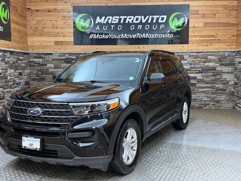 Used 2022 Ford Explorer XLT w/ Class IV Trailer Tow Package AWD/4WD image 5