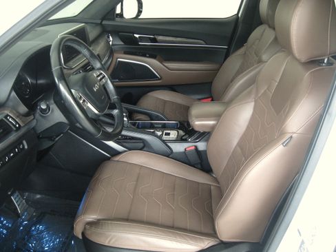 Certified 2022 Kia Telluride SX w/ SX Prestige Package image 8