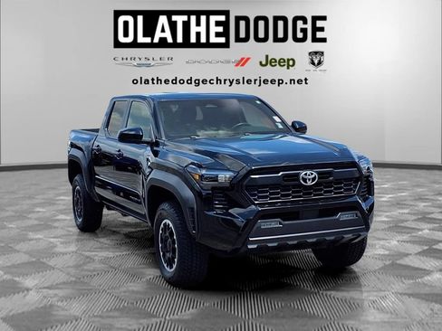 Used 2024 Toyota Tacoma TRD Off-Road AWD/4WD image 30