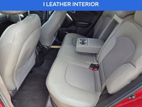 Used 2015 Hyundai Tucson SE image 16