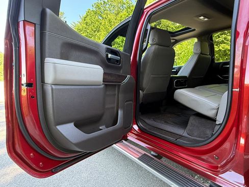 Used 2019 GMC Sierra 1500 SLT w/ SLT Premium Plus Package AWD/4WD image 26