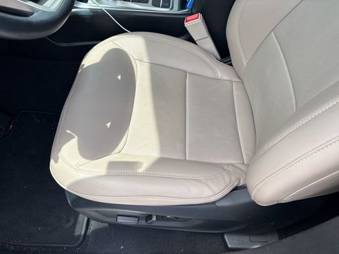 Used 2023 Ford Explorer Limited w/ Equipment Group 301A RWD image 17