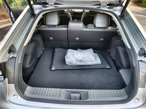 New 2025 Toyota Prius Plug-In Hybrid image 34