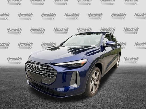 Used 2025 Audi Q5 Premium Plus w/ Premium Plus AWD/4WD image 6