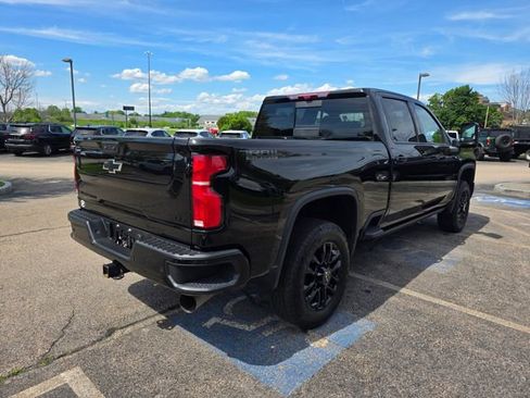 Used 2025 Chevrolet Silverado 2500 LTZ w/ LTZ Plus Package AWD/4WD image 5