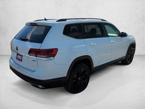 Used 2023 Volkswagen Atlas SE w/ Panoramic Sunroof Package image 5