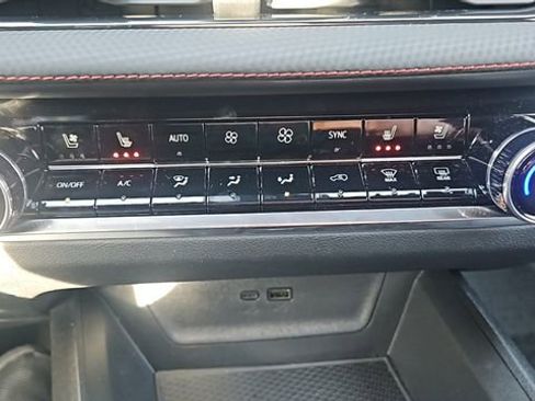 Used 2025 Chevrolet Equinox RS w/ Safety and Technology Package image 25