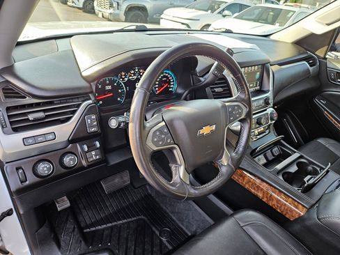 Used 2020 Chevrolet Tahoe Premier AWD/4WD image 14