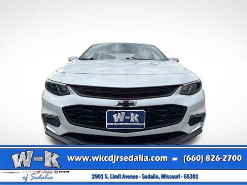 Used 2018 Chevrolet Malibu LT FWD image 15