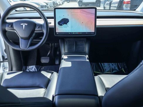Used 2023 Tesla Model Y Long Range AWD/4WD image 9