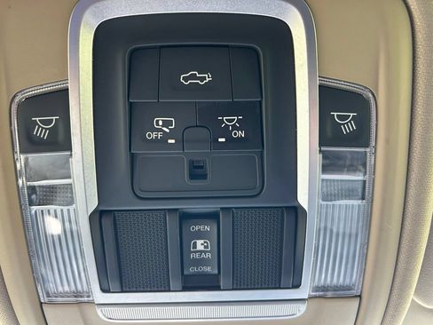 Used 2019 RAM 2500 Laramie AWD/4WD image 34