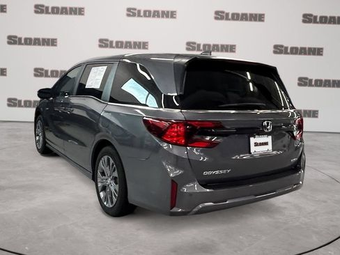 Certified 2025 Honda Odyssey Touring image 3