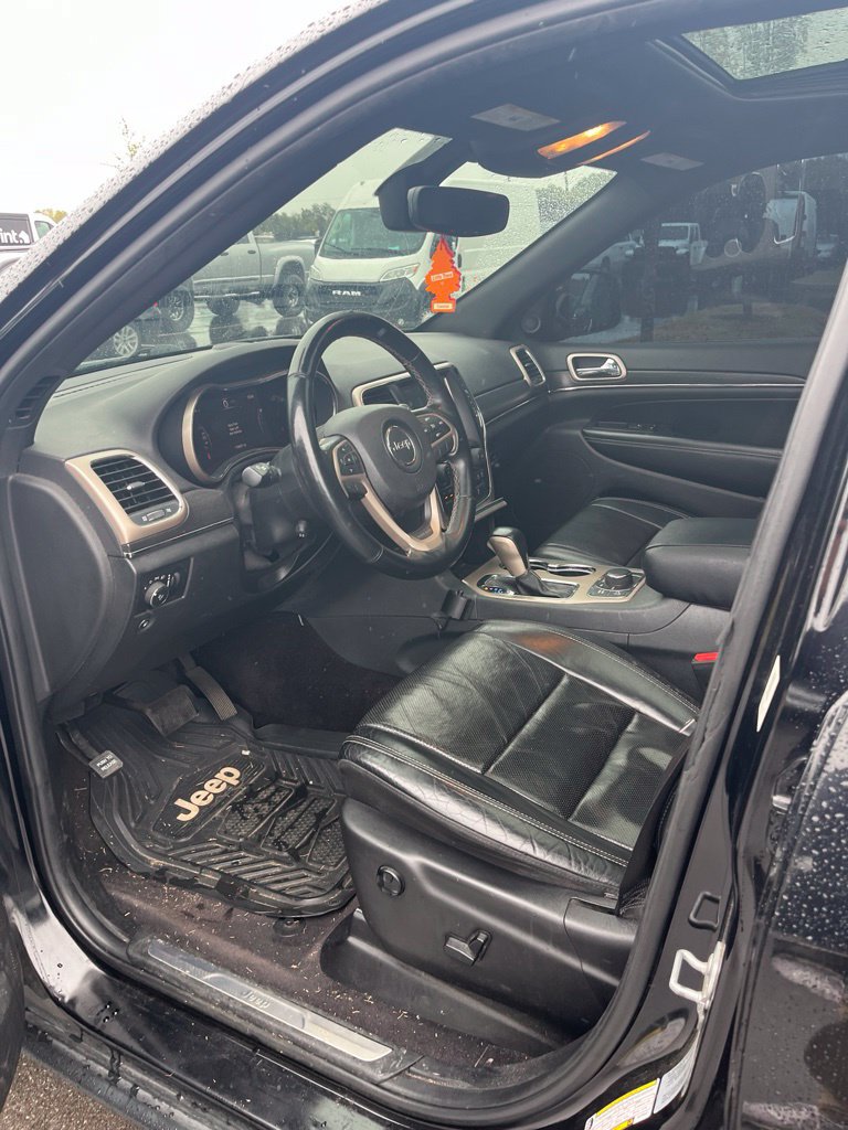 Used 2017 Jeep Grand Cherokee Limited w/ Luxury Group II AWD/4WD image 13
