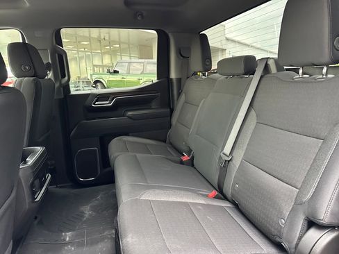 Used 2025 Chevrolet Silverado 1500 LT Trail Boss w/ Dark Appearance Package AWD/4WD image 12