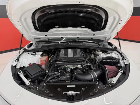 Used 2018 Chevrolet Camaro ZL1 RWD image 9