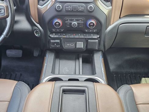 Used 2022 Chevrolet Silverado 2500 High Country w/ Safety Package II AWD/4WD image 19