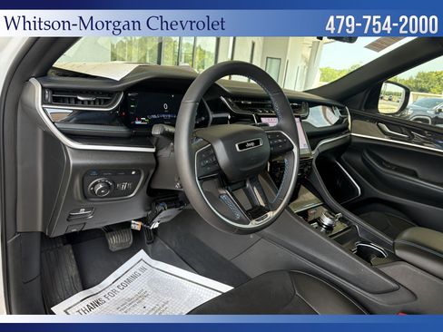 Used 2024 Jeep Grand Cherokee Trailhawk w/ Advanced Protech Group II AWD/4WD image 11