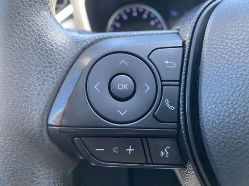 Used 2021 Toyota RAV4 XLE w/ Convenience Package image 5