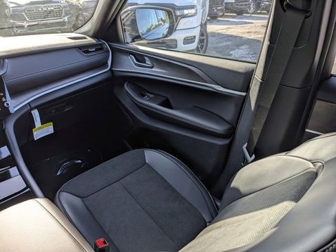New 2026 Jeep Grand Cherokee Altitude RWD image 17