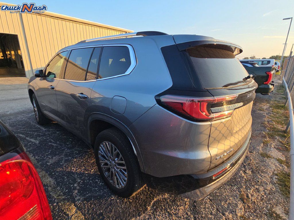 Used 2025 GMC Acadia Denali FWD image 4