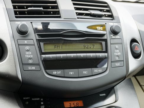 Used 2011 Toyota RAV4 2WD w/ Base L4 Extra Value Pkg image 22