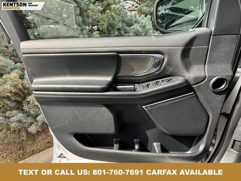 Used 2025 Ford Expedition Max Platinum AWD/4WD image 21