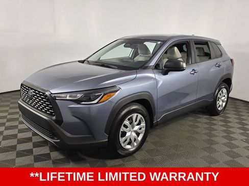 Used 2025 Toyota Corolla Cross L FWD image 3