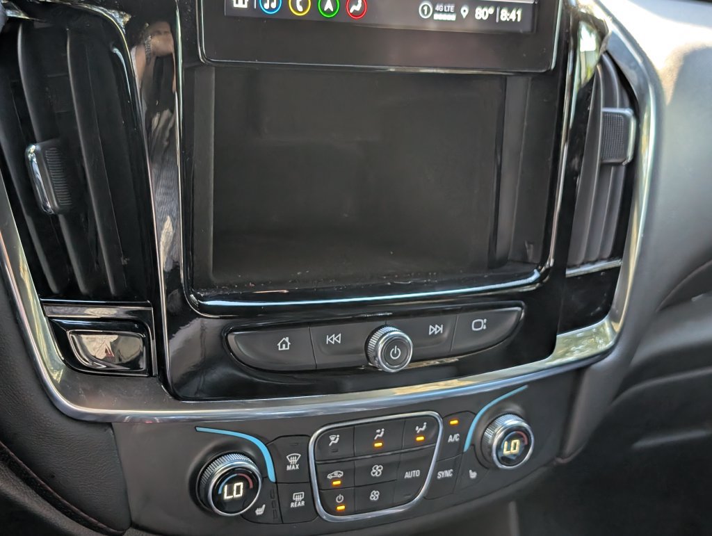 Used 2023 Chevrolet Traverse RS FWD image 29